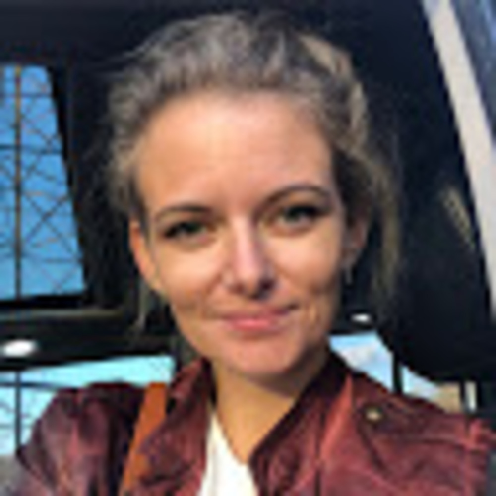 Meet your Posher, Cassandra